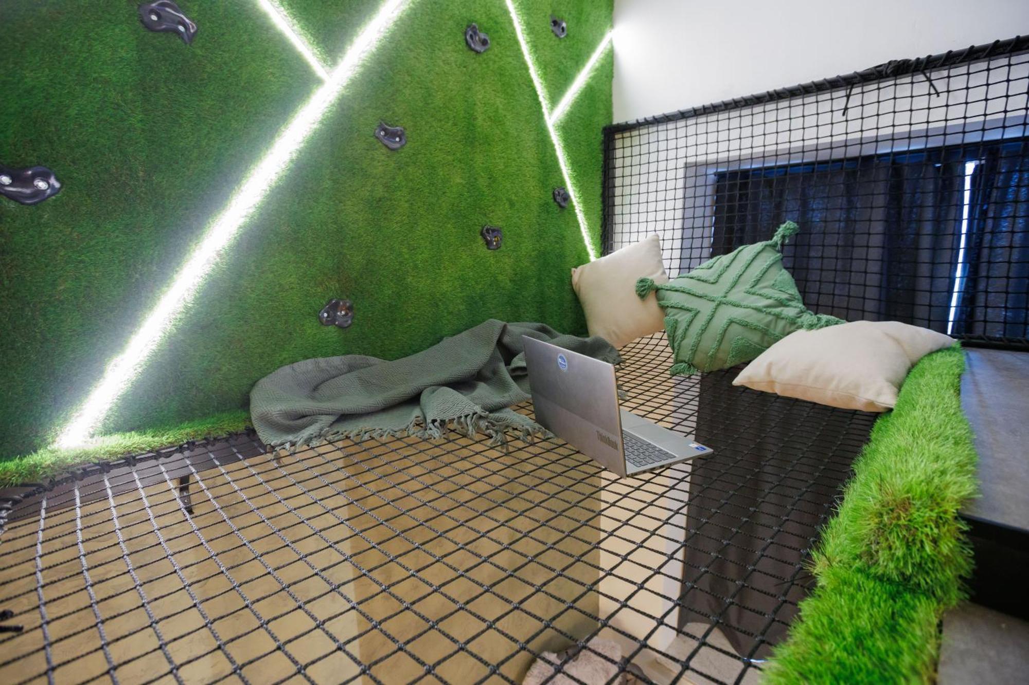 Leo Apartment Suite & Private Spa Zone - Old City ブラチスラヴァ エクステリア 写真